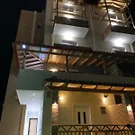 Sea's Отель 3*