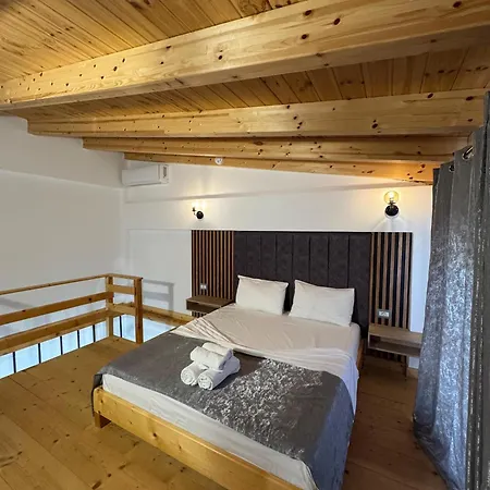 Sea's 3* Ksamil