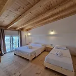 Sea's 3* Εξαμίλιο