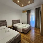 Sea's 3*